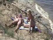 Нудисты секс на пляже смотреть онлайн